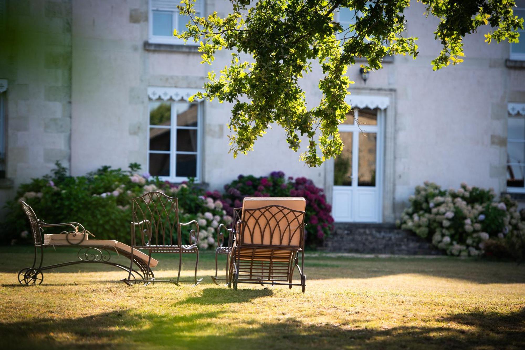 Bed and Breakfast Domaine De La Briouse Sanxay Zewnętrze zdjęcie
